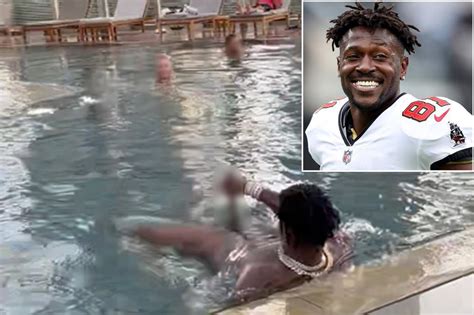 antonio brown pool video twitter|Antonio Brown Flashing Guests At Hotel Pool